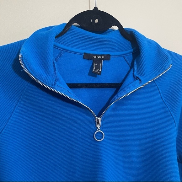 BLUE Crop Top Long Sleeve Collar Zipper | Forever 21 - Picture 3 of 6